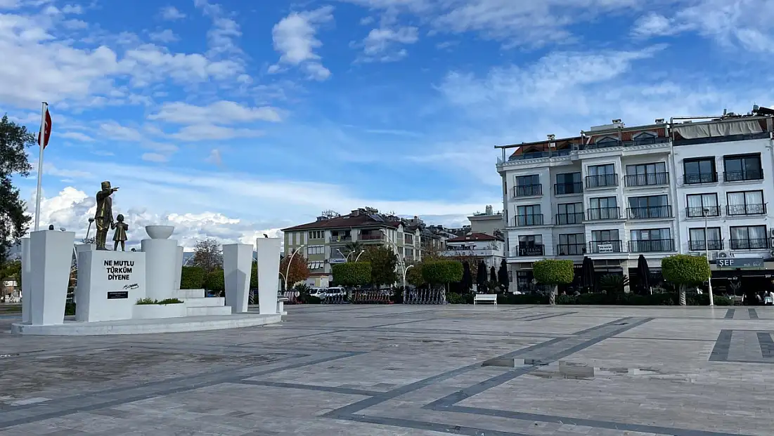 Beşkaza Meydanı sessizliğe bürüdü