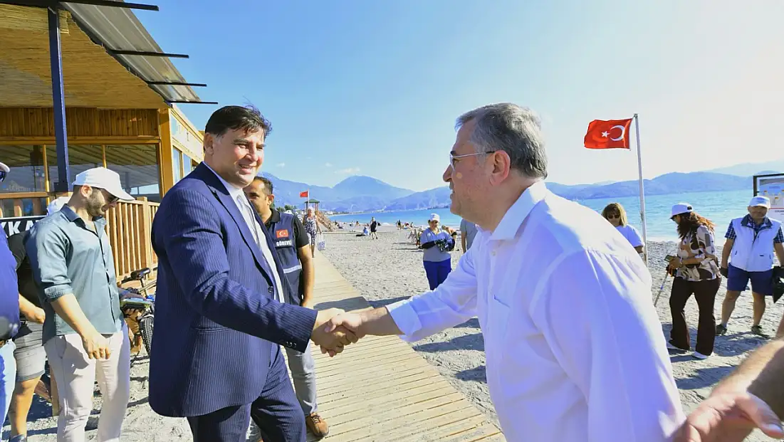 Fethiye Çalış Plajı’nda Temizlik Çalışması