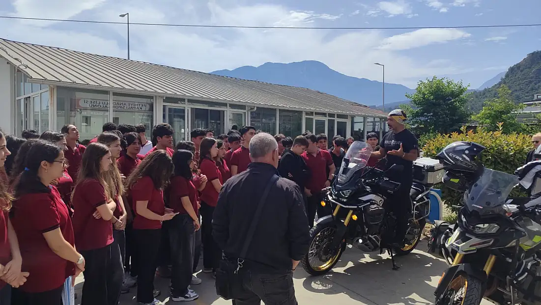 Fethiye’de Öğrencilere Güvenli Motosiklet Sürüş Eğitimi Verildi