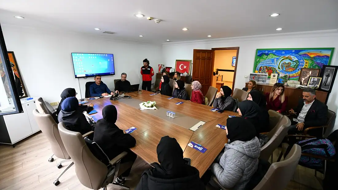 Fethiye’de öğrencilere ve kursiyerlere afet farkındalık eğitimi