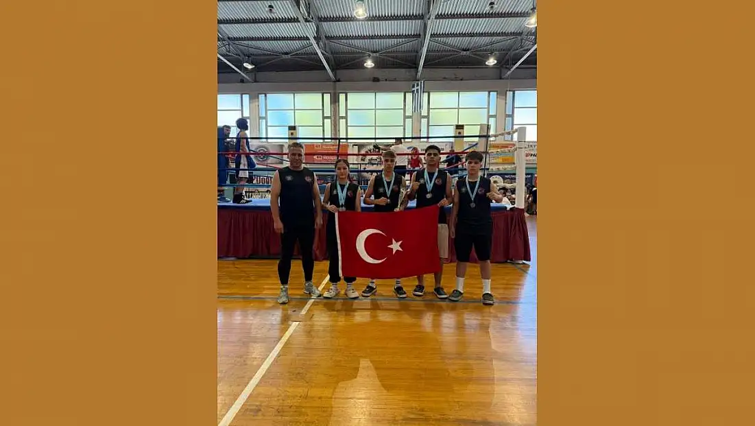 Fethiyeli Boksörler Yunanistan'dan 4 Madalya ile Döndü