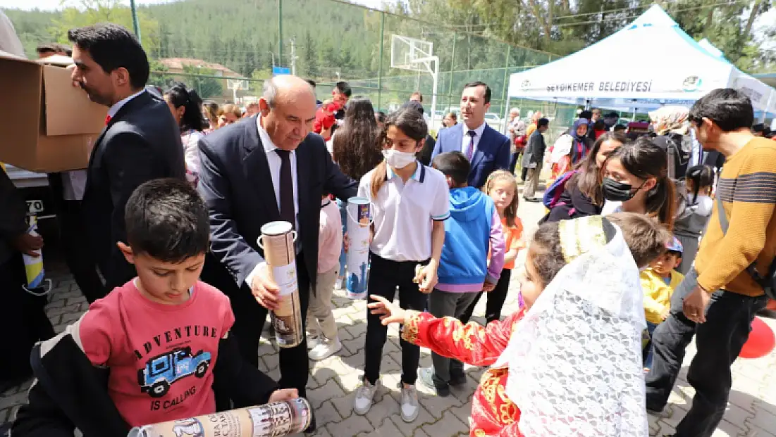 BAŞKAN OTGÖZ, ÇOCUKLARIN MUTLULUKLARINA ORTAK OLDU