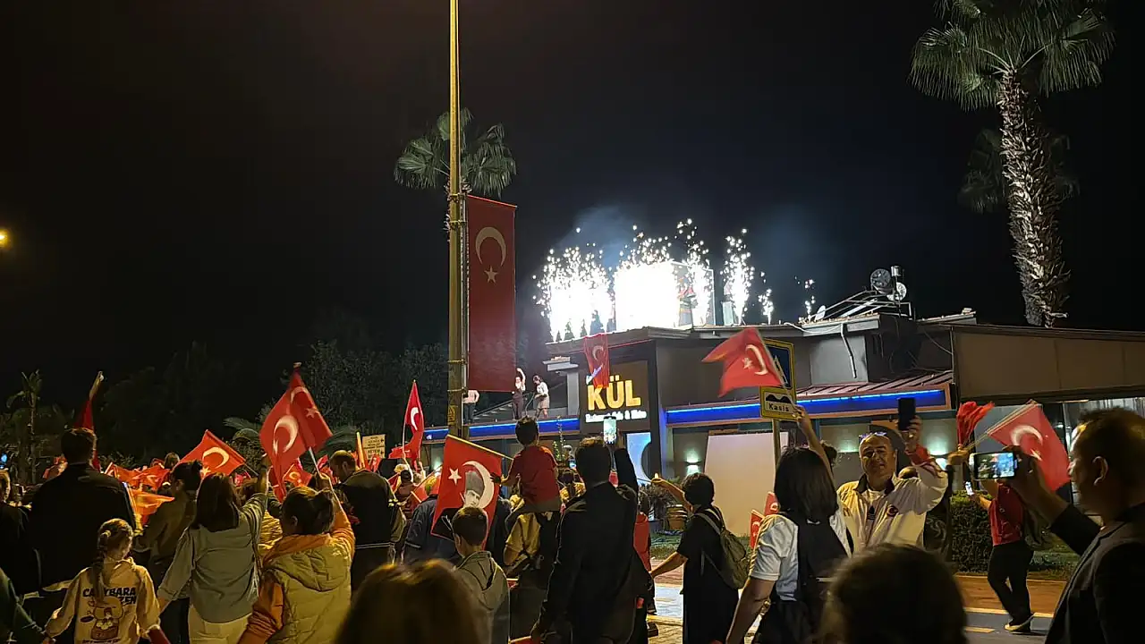 Fethiye'de Cumhuriyet Yürüyüşü Düzenlendi