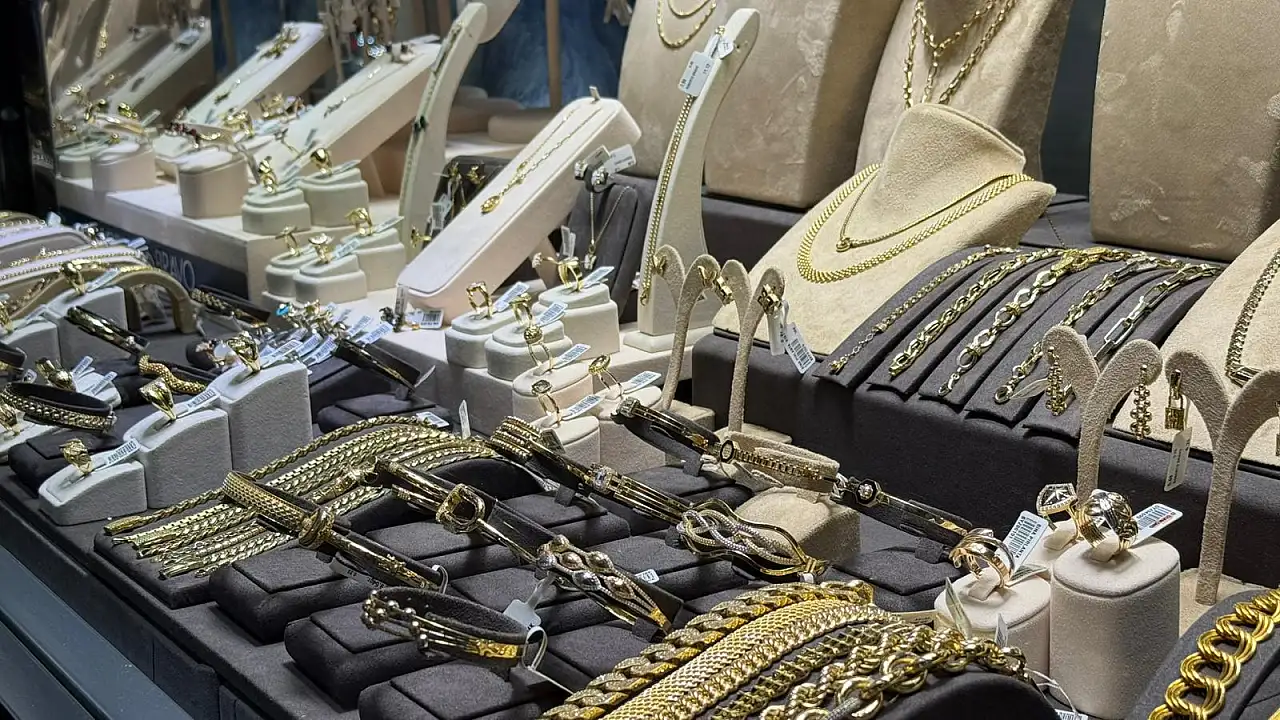 Fethiye'de altın hareketliliği: Gram Altın 7 Bin 300 TL'yi aştı