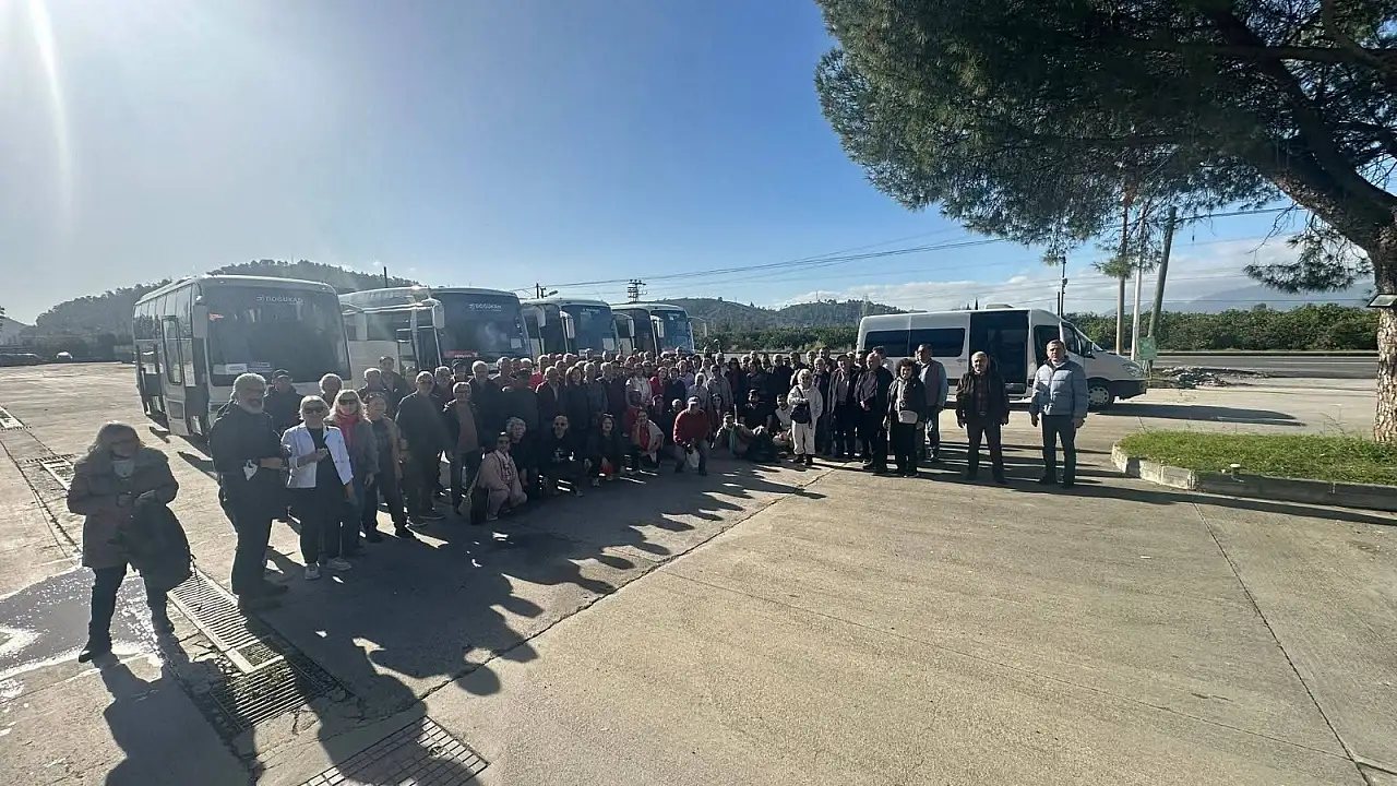 Özgür Özel'in Milas mitingine Fethiye'den yoğun katılım