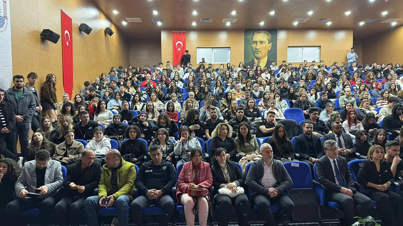 Fethiye'de 'Üniversitelilere siber dolandırıcılık uyarısı'