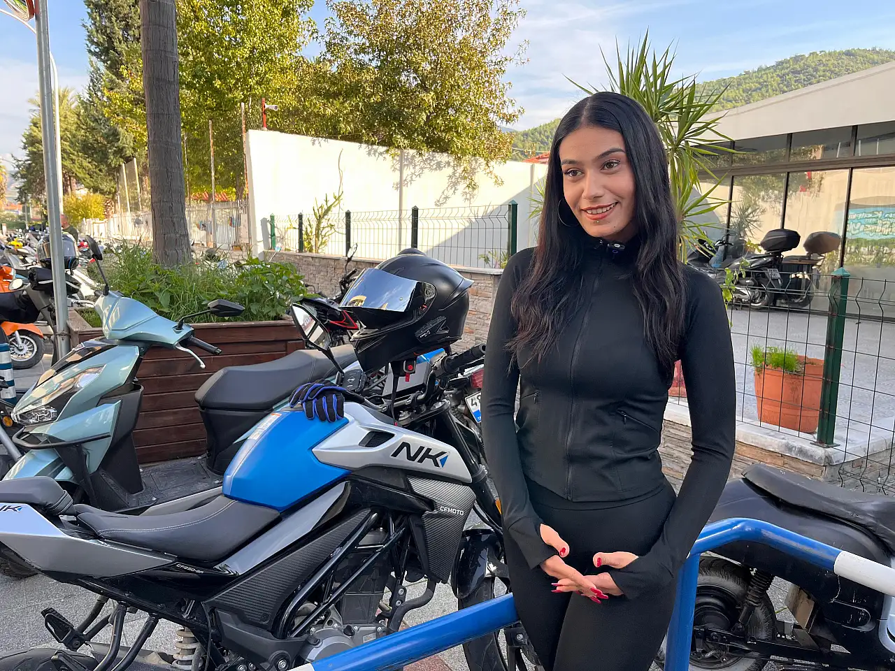 Kaskla birlikte eldiven ve gözlük şartı geldi