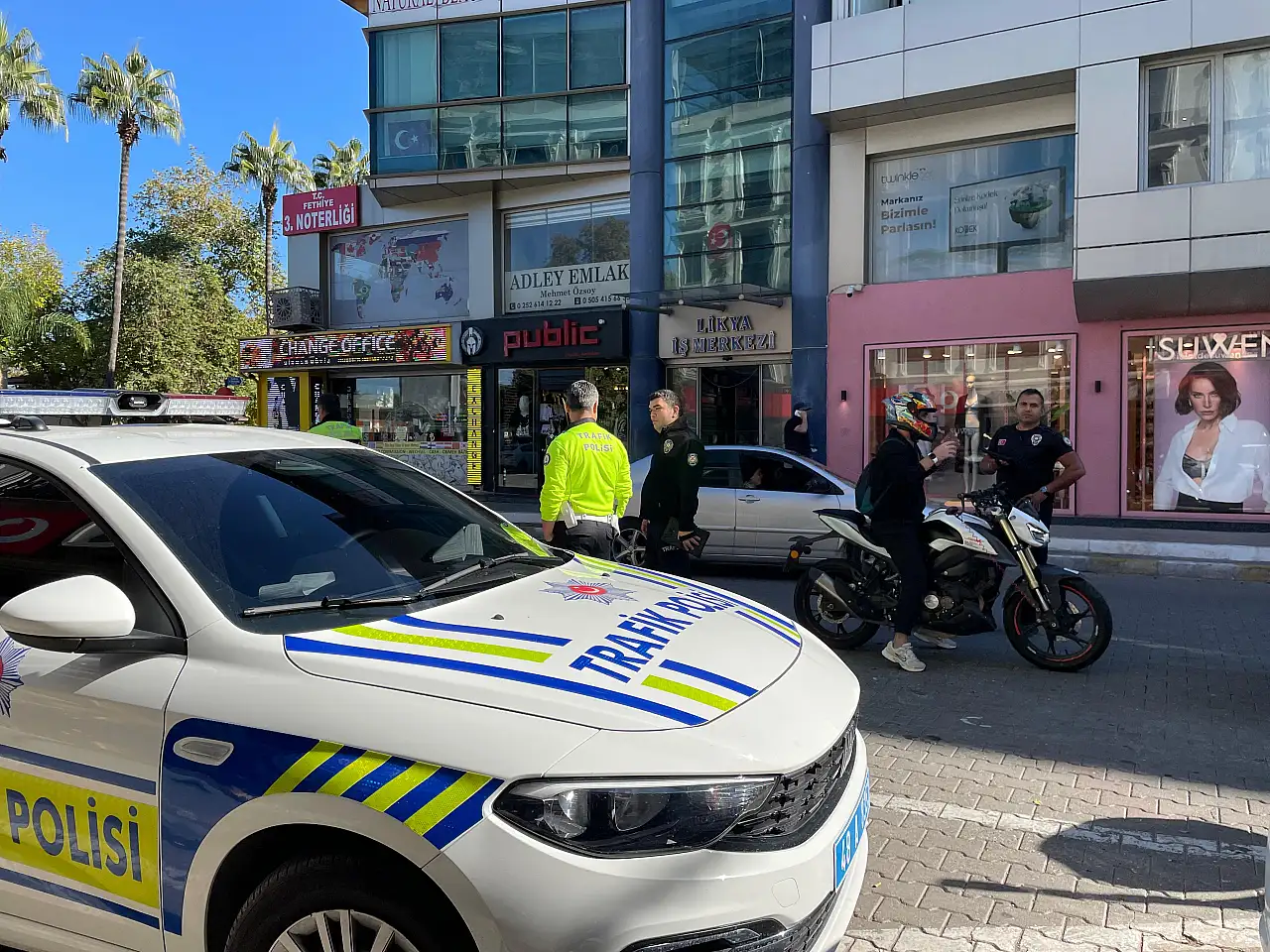 Fethiye'de trafik ekiplerinden motosiklet sürücülerine sıkı denetim