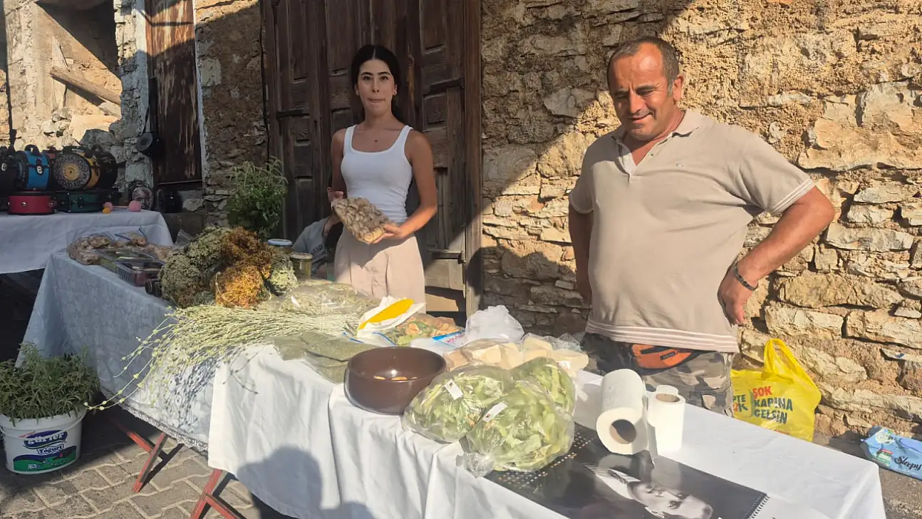 Mehmet ve Elif Mercan Ürünlerini Sergiledi