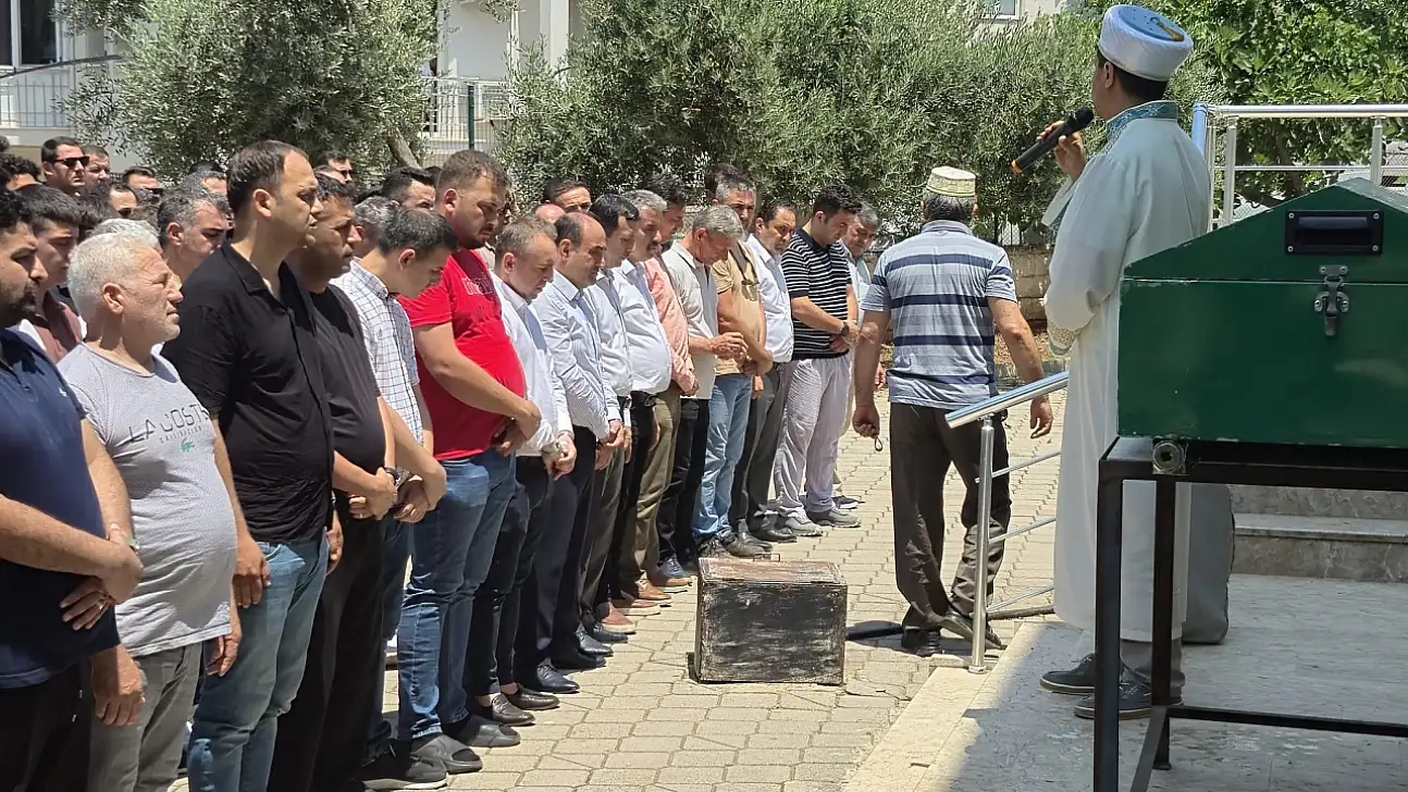 Saklıkent'te başına taş düşen Yamaç'ın cenaze namazı kılındı