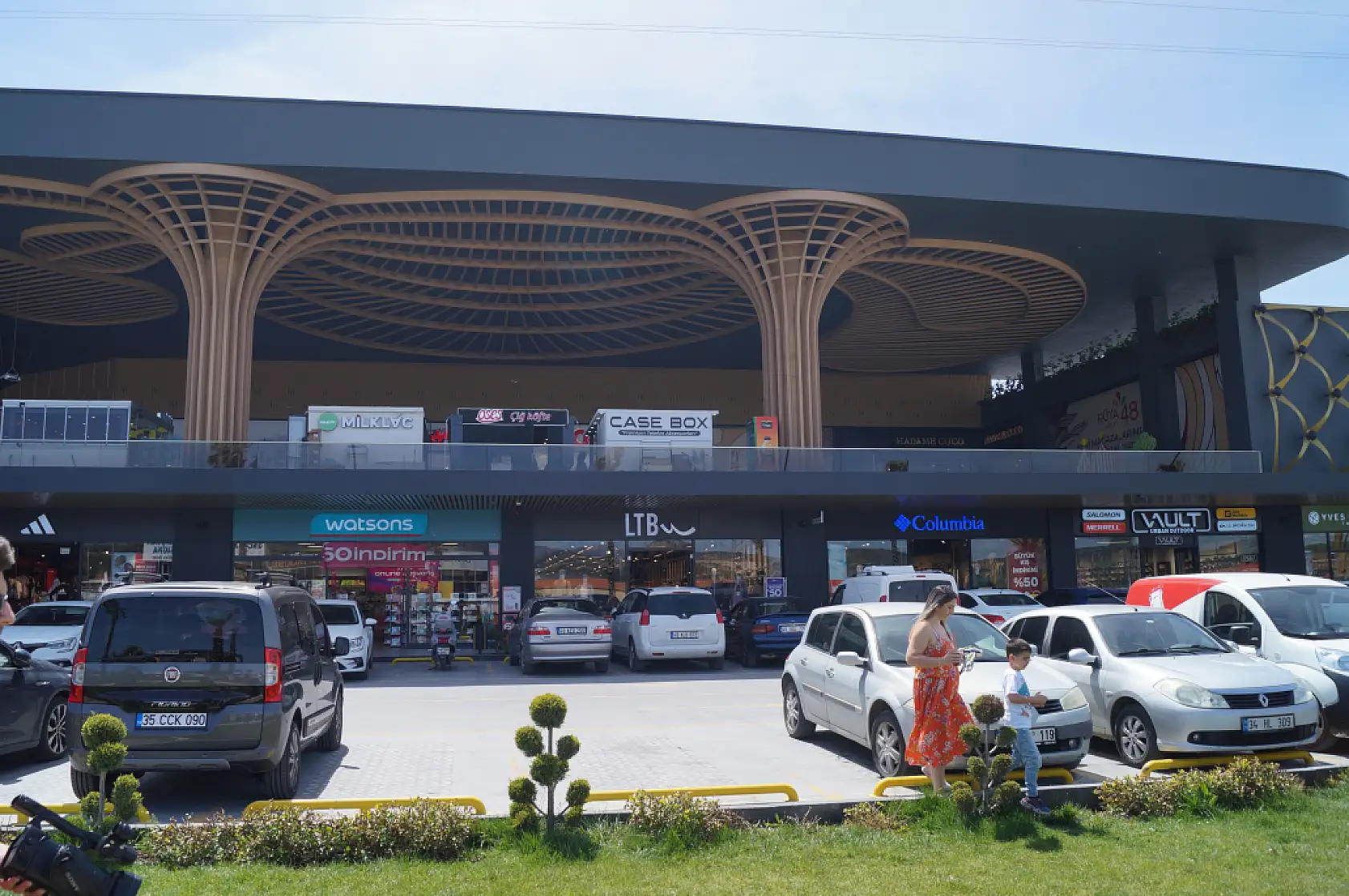 Muğla'nın Yeni Alışveriş Merkezi Rüya 48 Outlet Kaliteli Hizmetiyle Öne Çıkıyor