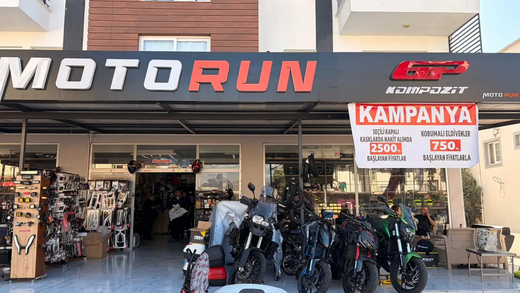 Kask ve eldiven zorunluluğuna uygun ürünler raflarda