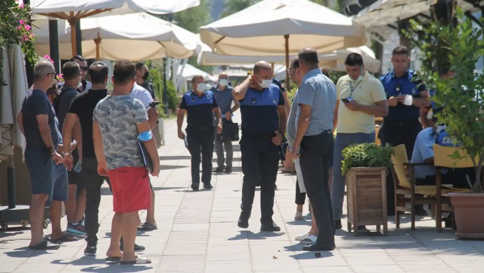 2. Sahil bandındaki restoran ve kafelerin devir işlemleri gerçekleştirildi