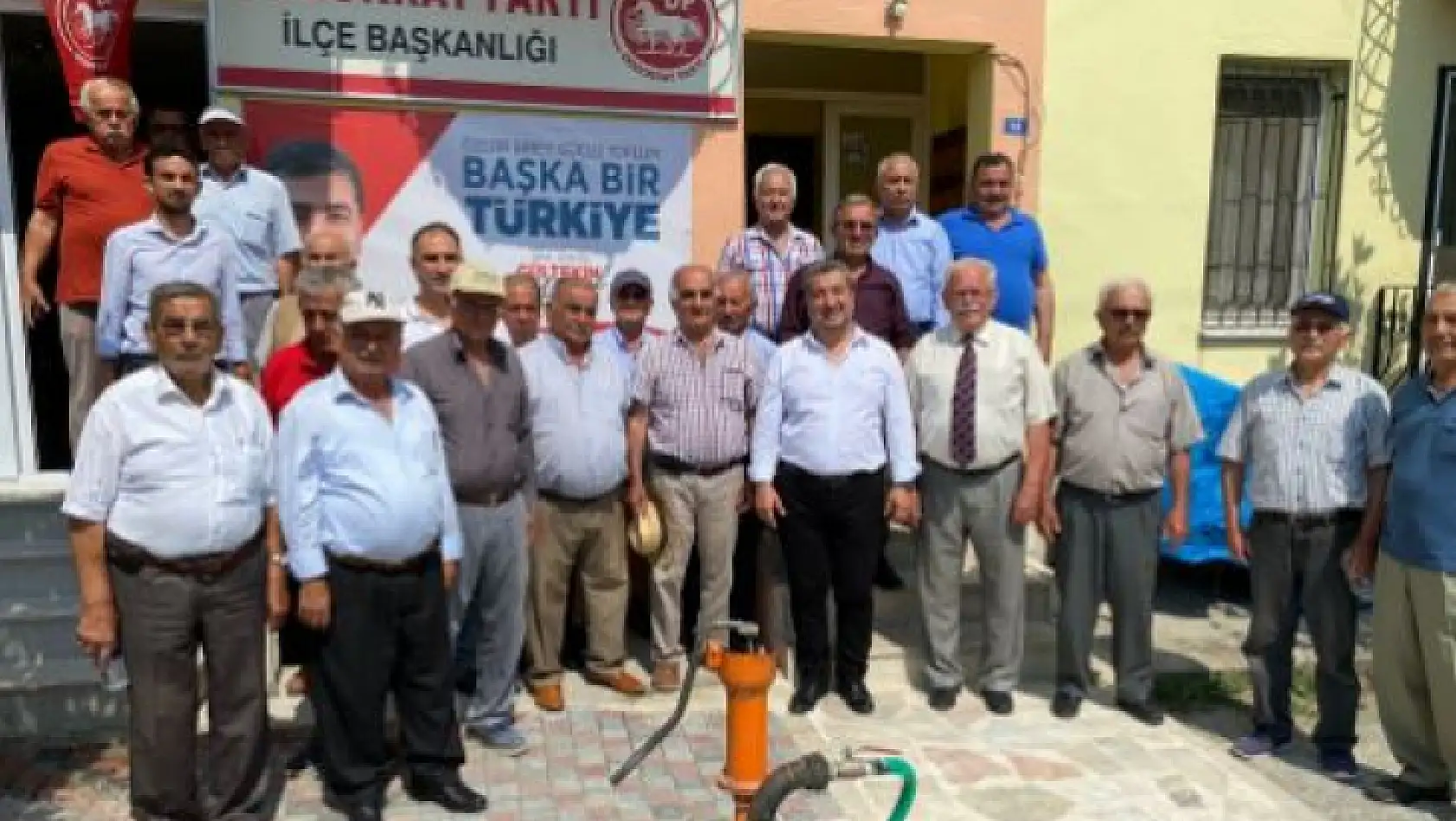 Demokrat Parti'den basın toplantısı