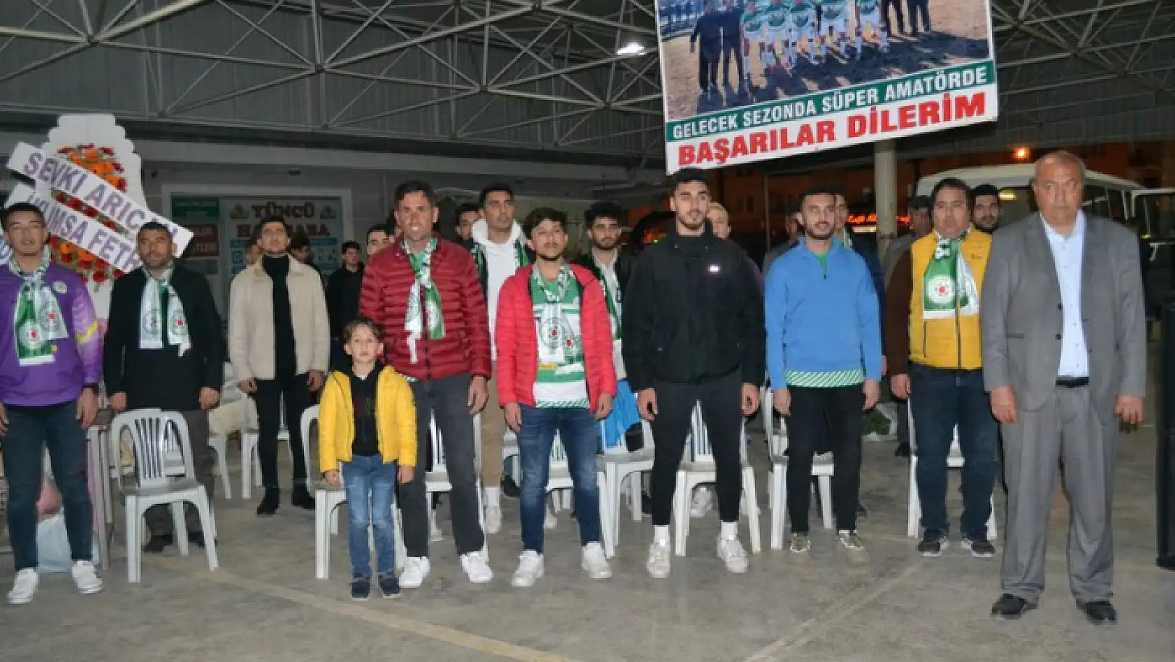 Karaçulhaspor şampiyonluğu kutladı