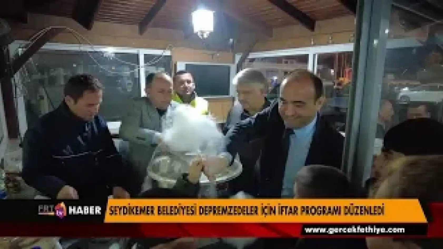 SEYDİKEMER BELEDİYESİ DEPREMZEDELER İÇİN İFTAR PROGRAMI DÜZENLEDİ