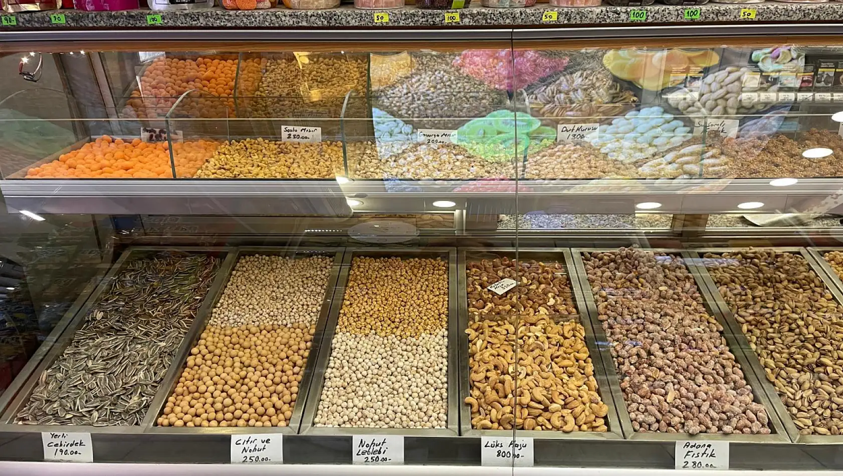 Fethiye'de soğuk hava kuruyemişe olan ilgiyi artırdı