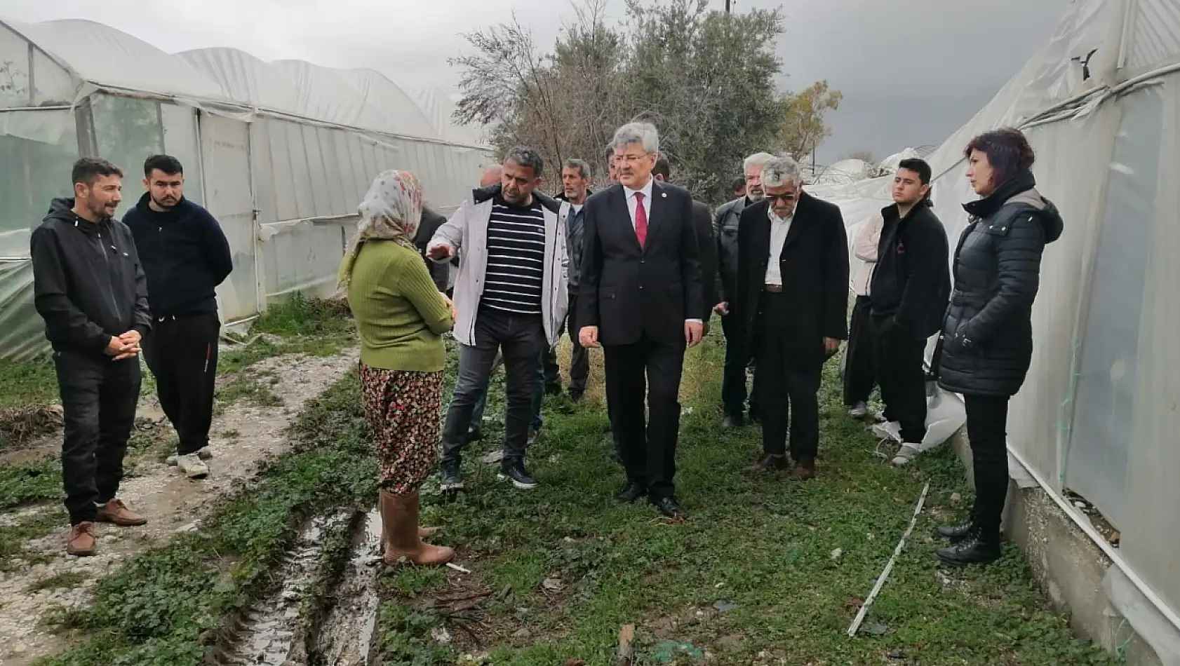 İYİ Partili Ergün'den Hasar Gören Seralara İnceleme