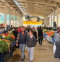Fethiye'de Cumartesi pazarı esnafı dertli