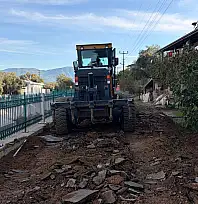 Fethiye'de Hıdırlık mevkii kanal boyunda yol çalışmaları başladı
