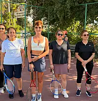 Fethiye'de ücretsiz tenis kurslarına yoğun ilgi