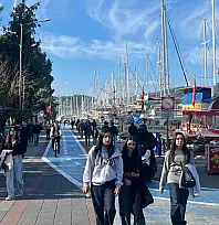 Fethiye'de yarıyıl tatiliyle birlikte çarşılar şenlendi