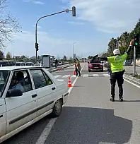 Fethiye Devlet Hastanesi önünde motosiklet ve otomobillere yönelik uygulama