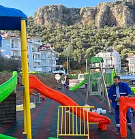 Fethiye Karapınar'da oyun parkı tamamlanıyor