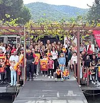 Galatasaraylılar Cumhuriyet'in 102. yılını coşkuyla kutladı