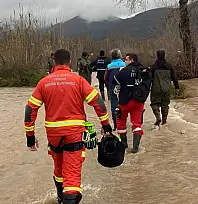 Seydikemer'de Mahsur Kalan Vatandaşlar İtfaiye Ekiplerince Kurtarıldı