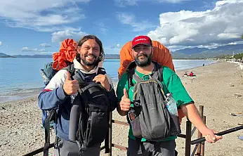 Dünya Turu Yapan Gezginler Fethiye'de Kamp Kurdu: 'Çalışabilirsek Biriktirip Orta Asya'ya Devam Edeceğiz'