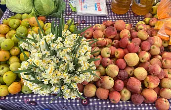 Fethiye Cuma Pazarı'nda üreticiler ürünlerini vatandaşla buluşturdu