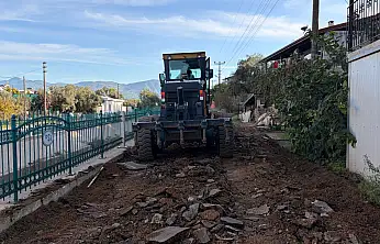 Fethiye'de Hıdırlık mevkii kanal boyunda yol çalışmaları başladı