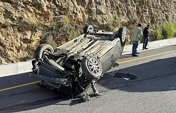 Fethiye'de Ölüdeniz yolunda tek taraflı kaza: 2 yaralı