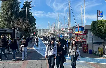 Fethiye'de yarıyıl tatiliyle birlikte çarşılar şenlendi