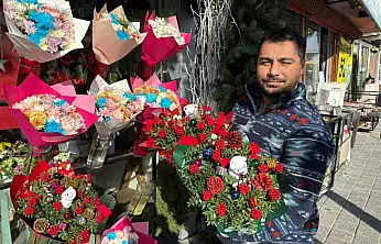 Fethiye'de yılbaşı geleneği: 'Kokina Çiçeği' şans ve dekorasyonun simgesi