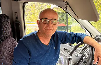 Fethiye'nin 'Şekerli Abi'si: Dolmuş Şoförü Özay Yalçın'dan 4 yıldır bitmeyen ikram geleneği