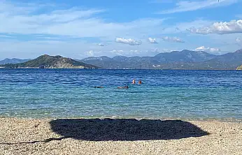 Halk güneşin tadını çıkarıyor