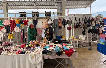 Patlangıç'ta ikinci el pazarı sakin başladı