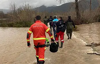 Seydikemer'de Mahsur Kalan Vatandaşlar İtfaiye Ekiplerince Kurtarıldı