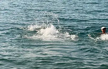 Sıcak havayı Çalış Plajı'nda değerlendirdiler