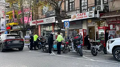 Fethiye'de motosiklet sürücülerine kask ve eldiven denetimi