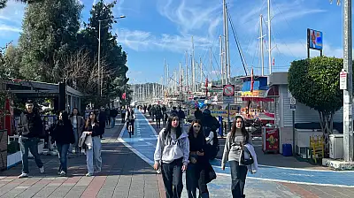 Fethiye'de yarıyıl tatiliyle birlikte çarşılar şenlendi