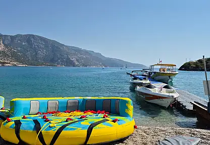 Jet Ski ve Parasailing Tatilcilerin Gözdesi Oldu