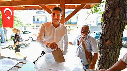 Başkan Karaca Sandık Başında