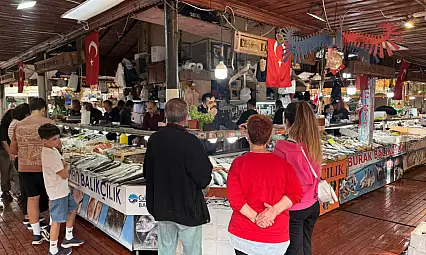 Balık Hali'nde tezgahlarda son durum: Fiyatlar cep yakıyor!