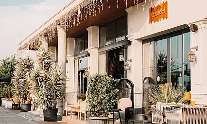 Barbunn Cafe, Yenilenen Yüzü ve Etkinlikleriyle Fethiye'de Yaz Coşkusunu Artırıyor