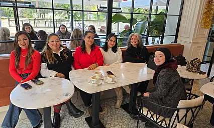 Fethiye Anneleri yeni yıla kırmızının enerjisiyle 'Merhaba' dedi