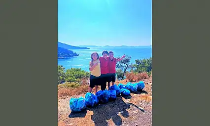 Fethiyeli Öğrencilerden Örnek Çevre Temizliği