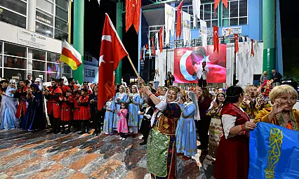 Halk Oyunları Festivali dolu dolu geçti